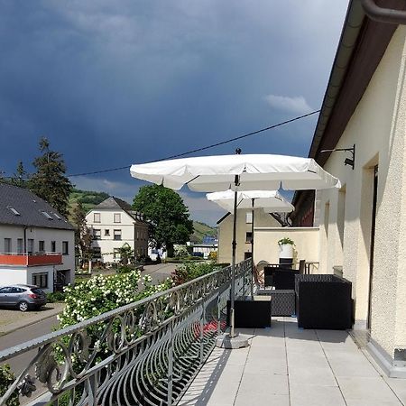 Gaestehaus Foehr Wintrich Exterior photo